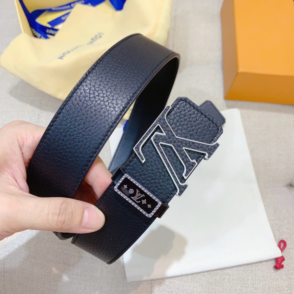 Authentic Luxury Louis Vuitton Leather Belt - Picture 13 of 14
